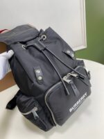 burberry巴寶莉高仿包包黑色ECONYL軍旅背包雙肩包