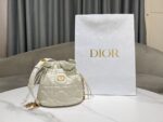 高仿包包Dior迪奧白色迷你抽绳水桶包