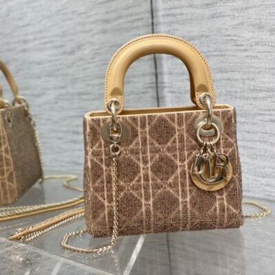 高仿網站Dior迪奧卡其色Lady最新限量版重工珠子戴妃包三格小包