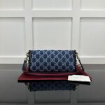 高仿網站GUCCI古驰新款藍色牛仔布女款斜挎包786027