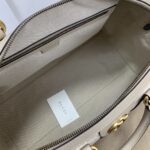 高仿包包GUCCI古驰新款大型旅行行李袋適合女性681295