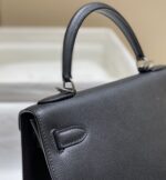 高仿網站Hermes愛馬仕新款黑色銀扣Epsom Kelly手提包25-28cm