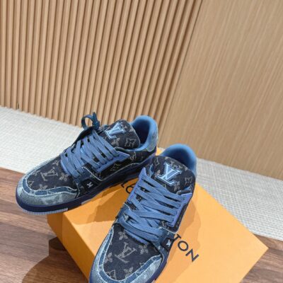 高仿鞋LV路易威登新款男款trainer系列最新運動鞋