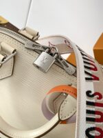 原單LV路易威登M58706米白貝殼包