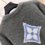 复制 高仿服飾LV路易威登2024FW秋冬新款Ski滑雪系列鉤花圓領針織毛衣男女同款
