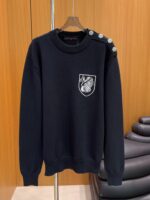 高仿服飾LV路易威登24FW王嘉尔同款学院风针织毛衣藏蓝色