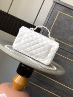 高仿網站Chanel香奈兒奶白色小號口蓋包手提包