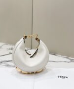 高仿網站Fend芬迪igraphy迷你月牙包白色80056S