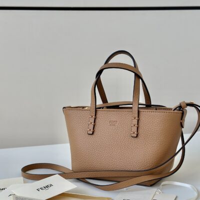 高仿精品FEND芬迪新品棕色mini Roll托特包8655C
