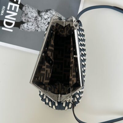 高仿精品FEND芬迪新品first系列牛皮編織斜挎包80103