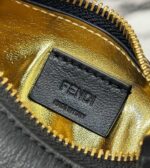 1:1Fend芬迪igraphy迷你月牙包黑色80056S