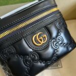 一比一GUCCI古驰723770黑色女款化妝包