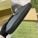 高仿大牌GUCCI古驰荔枝紋黑色810232腋下包