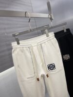 高仿衣服Loewe羅意威白色秋冬新款休閒褲水貂絨一體加絨褲