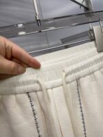 高仿衣服Loewe羅意威白色秋冬新款休閒褲水貂絨一體加絨褲
