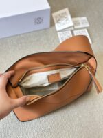 複刻loewe羅意威包包Puzzle腋下包