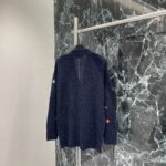 高仿精品Loewe羅意威聯名新款趣味小魚繡花V領針織開衫