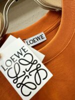 頂級Loewe羅意威春夏橘黃色走秀图案时尚休闲短袖T恤衫