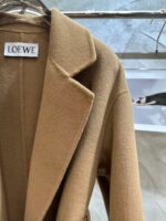 高仿精品Loewe羅意威新款卡其色雙面羊絨長款大衣10%羊絨90%羊毛