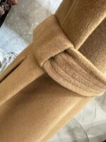 高仿精品Loewe羅意威新款卡其色雙面羊絨長款大衣10%羊絨90%羊毛
