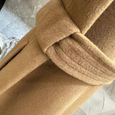 高仿精品Loewe羅意威新款卡其色雙面羊絨長款大衣10%羊絨90%羊毛