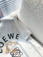高仿Loewe羅意威新款白色进口数码印花短袖T恤