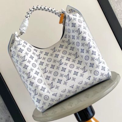 頂級LV路易威登M53188進口顆粒Taurillon小牛皮挎包
