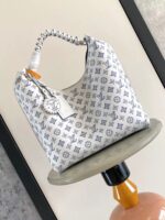 頂級LV路易威登M53188進口顆粒Taurillon小牛皮挎包