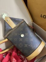 高仿LV路易威登M11629Envelope Pouch斜挎包