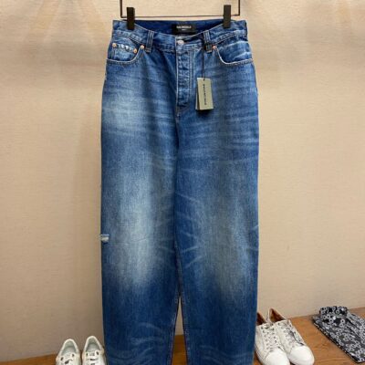高仿Balenciaga巴黎世家新款塗層刷蠟闊腿牛仔褲