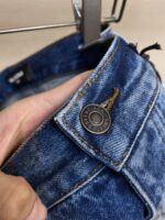 高仿Balenciaga巴黎世家新款塗層刷蠟闊腿牛仔褲