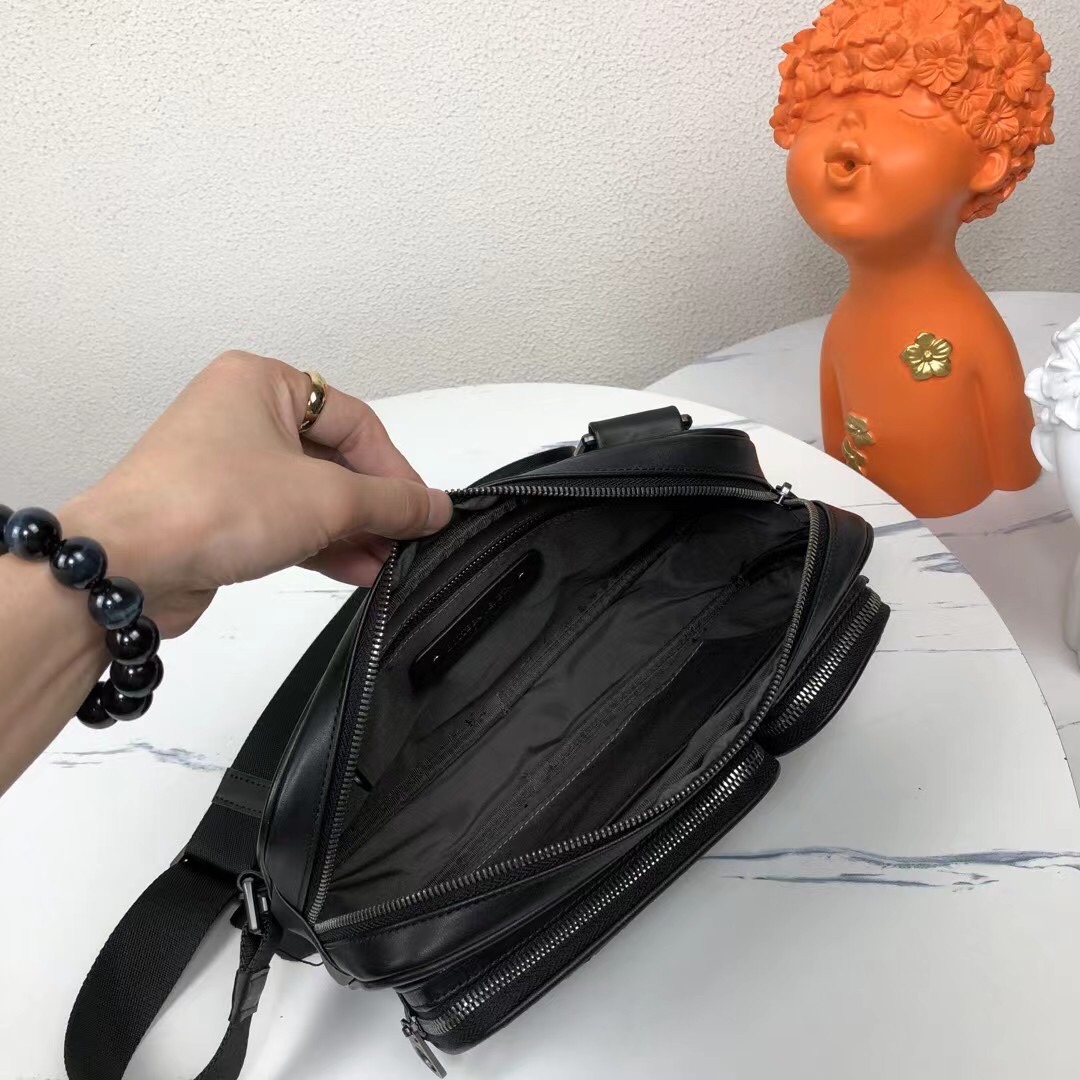 1:1BV寶緹官網四季百搭斜挎包小背包男士单肩包编织胸包6695