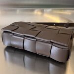 特級包包BV寶緹嘉新款深棕色cassette波浪紋造型豆腐包755161