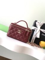 高仿網站chanel香奈兒新款小巧鏈條口紅包金扣小羊皮