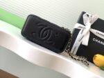 chanel香奈兒高仿奢飾品新款黑色小巧鏈條口紅包金扣小羊皮