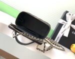 chanel香奈兒高仿奢飾品新款黑色小巧鏈條口紅包金扣小羊皮