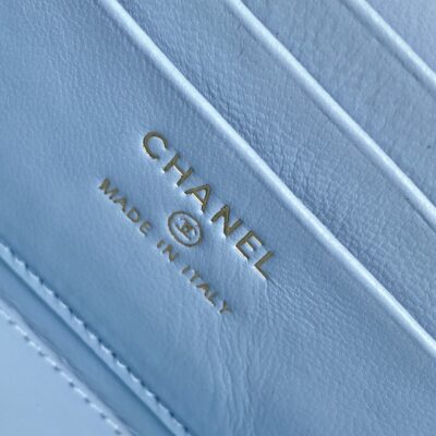 chanel香奈兒頂級新款淺藍色小巧鏈條口紅包金扣小羊皮