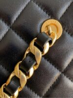 高仿精品chanel香奈兒新款黑色保齡球油蠟羊皮斜挎包AS5125