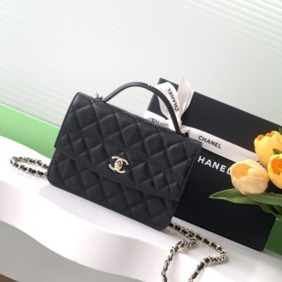高仿網站chanel香奈兒新款黑色金扣手提雙肩包