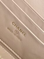chanel香奈兒原單新款杏色小巧鏈條口紅包金扣小羊皮