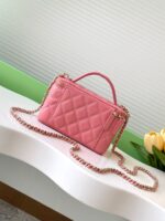chanel香奈兒原單新款粉色時尚小巧鏈條口紅包金扣小羊皮