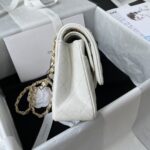 原單chanel香奈兒 Classic Flap Bag白色魚子醬皮紋金扣口蓋包A01113