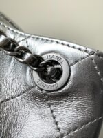 高仿精品chanel香奈兒 新款銀色duma水桶雙肩包99431