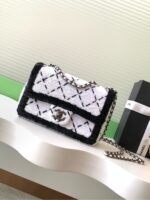 頂級chanel香奈兒新款白色珠光片小挎包AS4561