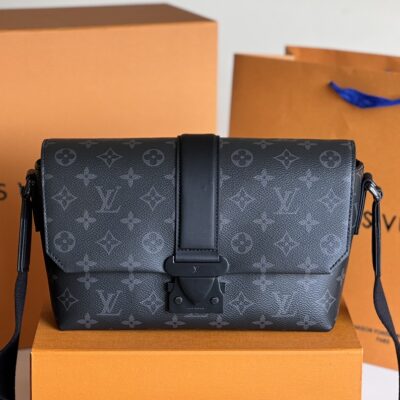 高仿LV路易威登Monogram 黑花 Taurillon郵差包