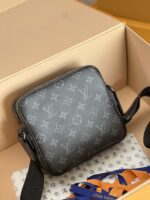 頂級LV路易威登 M12518黑花 Getaway 郵差包