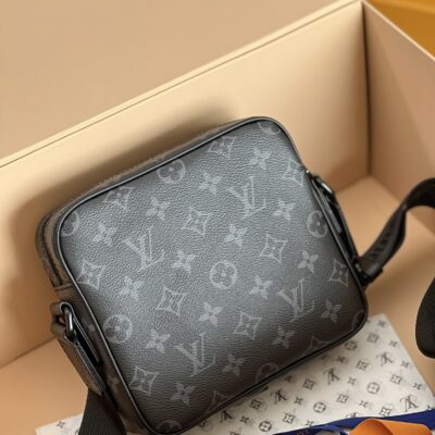 頂級LV路易威登 M12518黑花 Getaway 郵差包