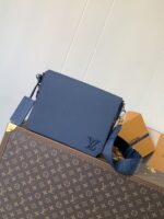 官方網站LV Aerogram藍色郵差包