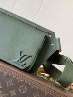 一比一LV新款 M21364灰綠色Aerogram單肩包