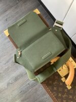 一比一LV新款 M21364灰綠色Aerogram單肩包